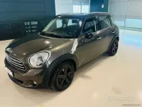 Usata Mini Cooper D Countryman Business 111 CV (81 kW) 2014 Grigio SUV