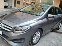 Usata Mercedes B180 Premium 109 CV (80 kW) 2017 Grigio Utilitaria