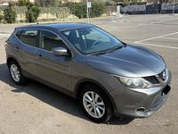 Usata Nissan Qashqai Acenta 115 CV (84 kW) 2015 Grigio SUV