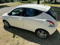 Usata Lancia Ypsilon 69 CV (50 kW) 2015 Bianco Utilitaria