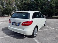 Usata Mercedes B180 Executive 109 CV (80 kW) 2014 Bianco Utilitaria
