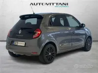 Usata Renault Twingo Urban Night 92 CV (67 kW) 2024 Grigio Utilitaria
