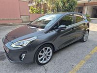 Usata Ford Fiesta Vignale 85 CV (62 kW) 2018 Grigio Berlina