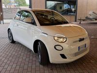 Begagnad Fiat 500e Icon 42 kW (58 HK) 2021 Vit Halvkombi