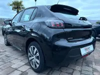 Usata Peugeot 208 102 CV (75 kW) 2020 Nero Utilitaria