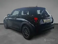 Usata Mini Cooper Essential 156 CV (114 kW) 2024 Nero / metallizzato Utilitaria