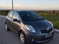 Usata Toyota Yaris 90 CV (66 kW) 2008 Grigio Utilitaria