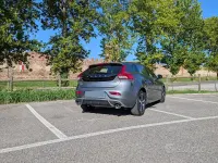 Usata Volvo V40 R-Design 120 CV (88 kW) 2017 Grigio Berlina