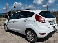 Usata Ford Fiesta Business Edition 60 CV (44 kW) 2016 Bianco Utilitaria