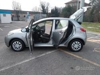 Usata Mazda 2 75 CV (55 kW) 2010 Grigio Utilitaria