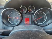 Usata Opel Astra Sport 110 CV (80 kW) 2011 Grigio Station wagon