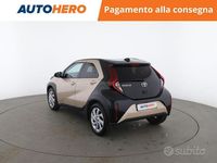Usata Toyota Aygo X Trend 72 CV (52 kW) 2022 Oro SUV