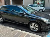 Usata Opel Astra GTC 125 CV (91 kW) 2008 Nero Coupé