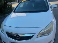 Usata Opel Astra Cosmo 110 CV (80 kW) 2010 Bianco Berlina