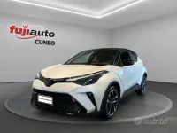 Usata Toyota C-HR Sport 184 CV (135 kW) 2022 Pearl white & black SUV