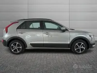 Uusi Kia Niro 93 HP (68 kW) 2026 Harmaa Katumaasturi