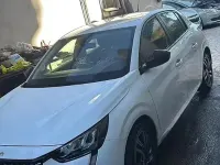 Usata Peugeot 208 Active 101 CV (74 kW) 2023 Bianco Utilitaria