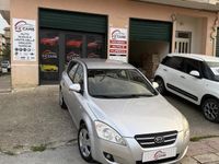 Usata Kia Ceed EX 122 CV (89 kW) 2007 Grigio Utilitaria