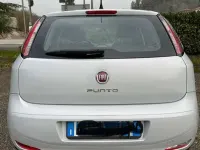 Usata Fiat Grande Punto 77 CV (56 kW) 2012 Bianco Utilitaria