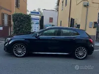 Occasion Mercedes GLA220 Premium 177 ch (130 kW) 2018 Bleue SUV