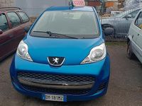 Usata Peugeot 107 68 CV (50 kW) 2009 Blu Utilitaria