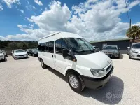 Occasion Ford Transit 125 ch (91 kW) 2002 Blanc Monospace
