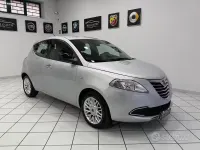 Usata Lancia Ypsilon Gold 69 CV (50 kW) 2015 Grigio Utilitaria