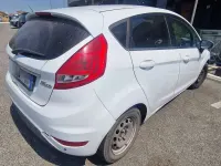 Usata Ford Fiesta Titanium 82 CV (60 kW) 2012 Bianco Berlina