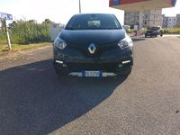 Usata Renault Captur 110 CV (80 kW) 2017 Blu/azzurro SUV