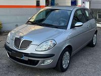 Usata Lancia Ypsilon 69 CV (50 kW) 2005 Argento Utilitaria