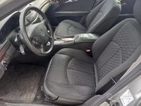 Usata Mercedes E270 177 CV (130 kW) 2005 Grigio