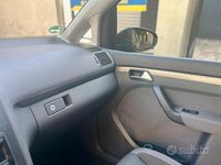 Usata VW Touran Comfortline 105 CV (77 kW) 2013 Nero Monovolume