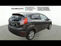 Usata Ford Fiesta Titanium 101 CV (74 kW) 2017 Grigio Utilitaria