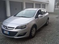 Usata Opel Astra Cosmo 110 CV (80 kW) 2014 Grigio Station wagon