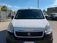 Gebraucht Peugeot Partner 75 PS (55 kW) 2018 Weiß Van / Kleinbus