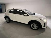 Usata Kia Stonic Style 82 CV (60 kW) 2022 Bianco SUV