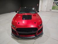 Usata Ford Mustang Fastback 317 CV (233 kW) 2021 Bordeaux perlato Coupé