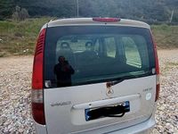 Usata Mercedes Vaneo 91 CV (66 kW) 2003 Argento Monovolume