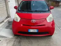 Usata Toyota iQ 68 CV (50 kW) 2010 Rosso Utilitaria