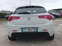 Usata Alfa Romeo Giulietta Progression 105 CV (77 kW) 2014 Bianco Utilitaria