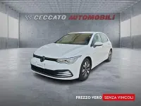 Usata VW Golf VIII Life 150 CV (110 kW) 2023 Bianco Utilitaria