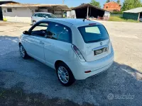Usata Lancia Ypsilon 60 CV (44 kW) 2010 Bianco Utilitaria