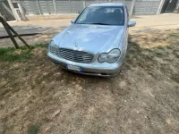 Usata Mercedes C180 Elegance 129 CV (94 kW) 2002 Argento Berlina