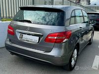 Usata Mercedes B180 Executive 109 CV (80 kW) 2012 Grigio Utilitaria