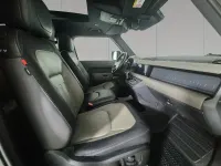 Usata Land Rover Defender HSE Dynamic 300 CV (220 kW) 2021 Pangea green SUV