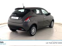 Usata Lancia Ypsilon Gold 69 CV (50 kW) 2022 Grigio scuro Utilitaria