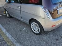 Usata Lancia Ypsilon 60 CV (44 kW) 2011 Grigio Utilitaria