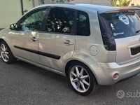 Usata Ford Fiesta 68 CV (50 kW) 2007 Grigio Utilitaria