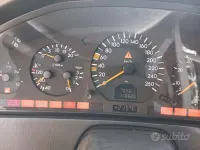 Usata Mercedes SL320 231 CV (169 kW) 1998 Giallo Cabrio