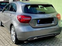 Usata Mercedes 180 109 CV (80 kW) 2018 Grigio Berlina